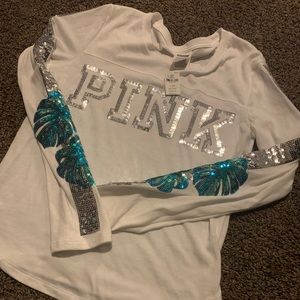 VS pink XS long sleeve new with tags